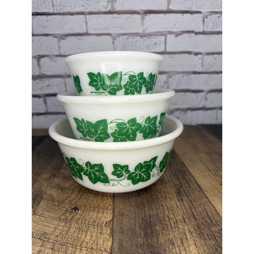 Vintage Hazel Atlas Green Ivy Mixing Nesting Bowls Set of 3 - 5in, 6in, 7in